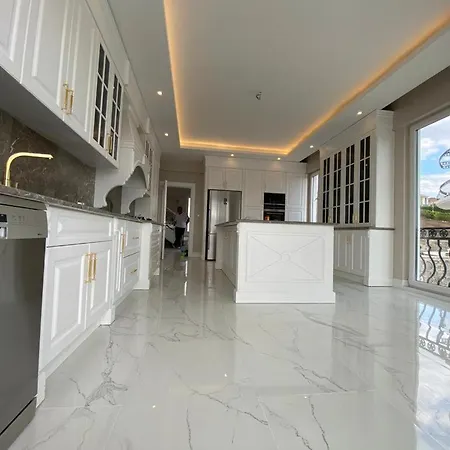 Dia Villa *