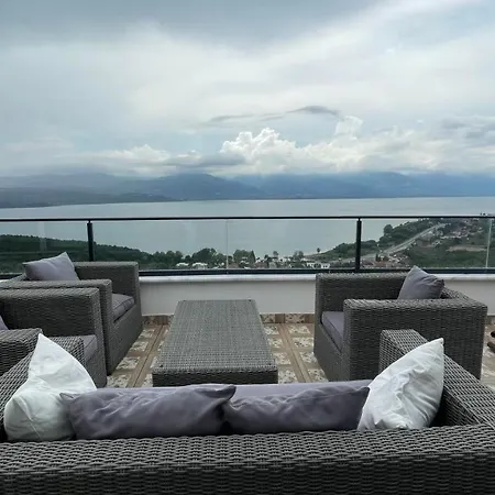 Dia Villa *